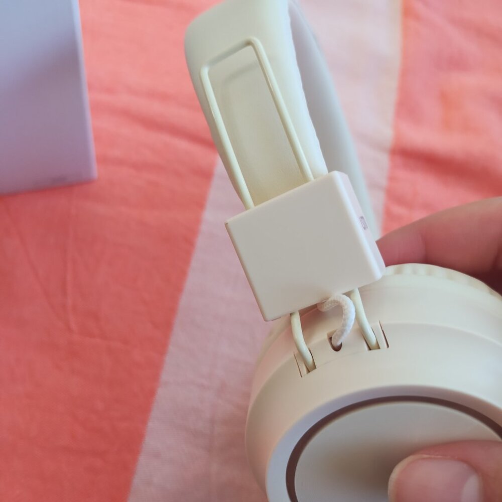 NWT LSTN Sound Co: Bardot Wireless Head Phones from Summer 2024 Jilly Box - Picture 7 of 13